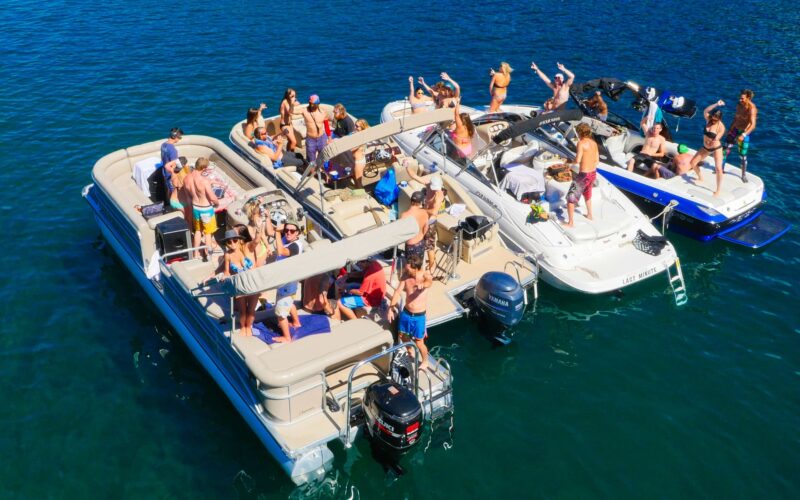 Floating Party